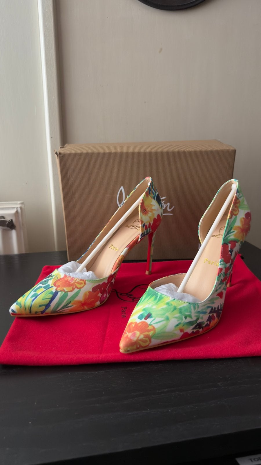 Christian Louboutin hakken maat 44, Pumps, Overige kleuren, Nieuw, Ophalen of Verzenden