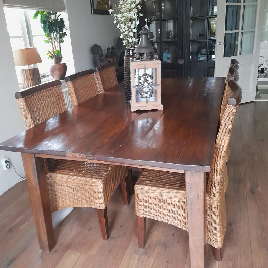Robuuste eetkamertafel met 6 rotan stoelen, Huis en Inrichting, Tafels | Eettafels, Gebruikt, 100 tot 150 cm, Landelijke, Bohemian