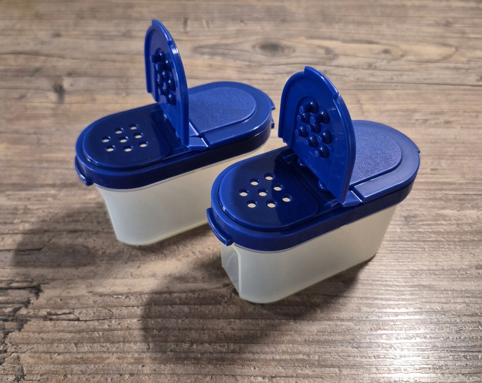 Tupperware kruidenovaaltjes 2x 100ml, Gebruikt, Blauw, Overige typen, Ophalen of Verzenden