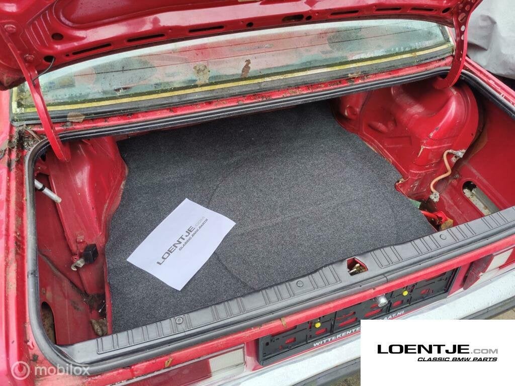 nieuwe kofferbakmat BMW e30 twee en vier deurs 325i 320i etc, Auto-onderdelen, Interieur en Bekleding, BMW, Gebruikt, Ophalen of Verzenden