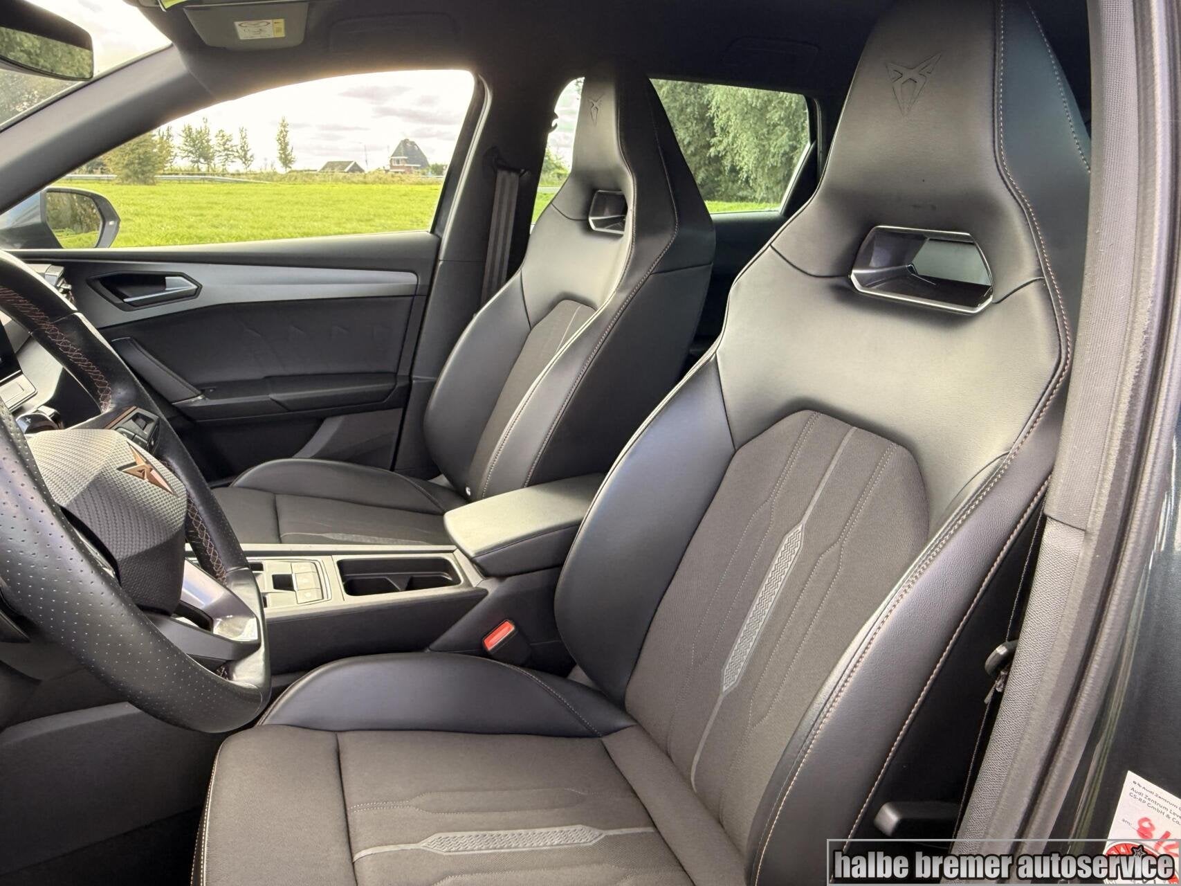 CUPRA Leon Sportstourer 1.4 e-Hybrid VZ Adrenaline |245pk|, Auto's, 77 km/l, Gebruikt, 4 cilinders, Leon