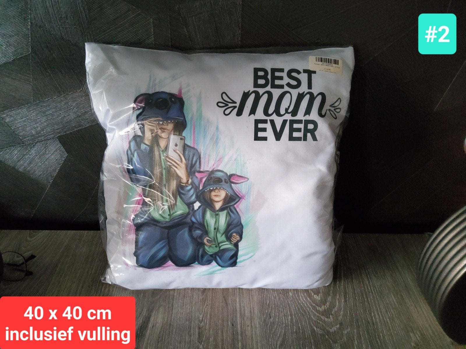 nr 2 - Kussen 40x40 cm met vulling - Best Mom Ever, Huis en Inrichting, Inclusief binnenkussen, Wit, Vierkant, Nieuw