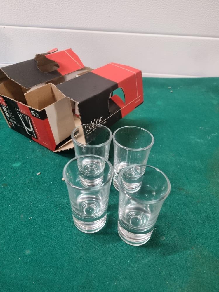 borrelglaasjes vier stuks, Verzamelen, Glas en Borrelglaasjes, Ophalen of Verzenden, 'T Olde Gre-j, Info@toldegrej.nl, Endepoelstraat 20f Didam
