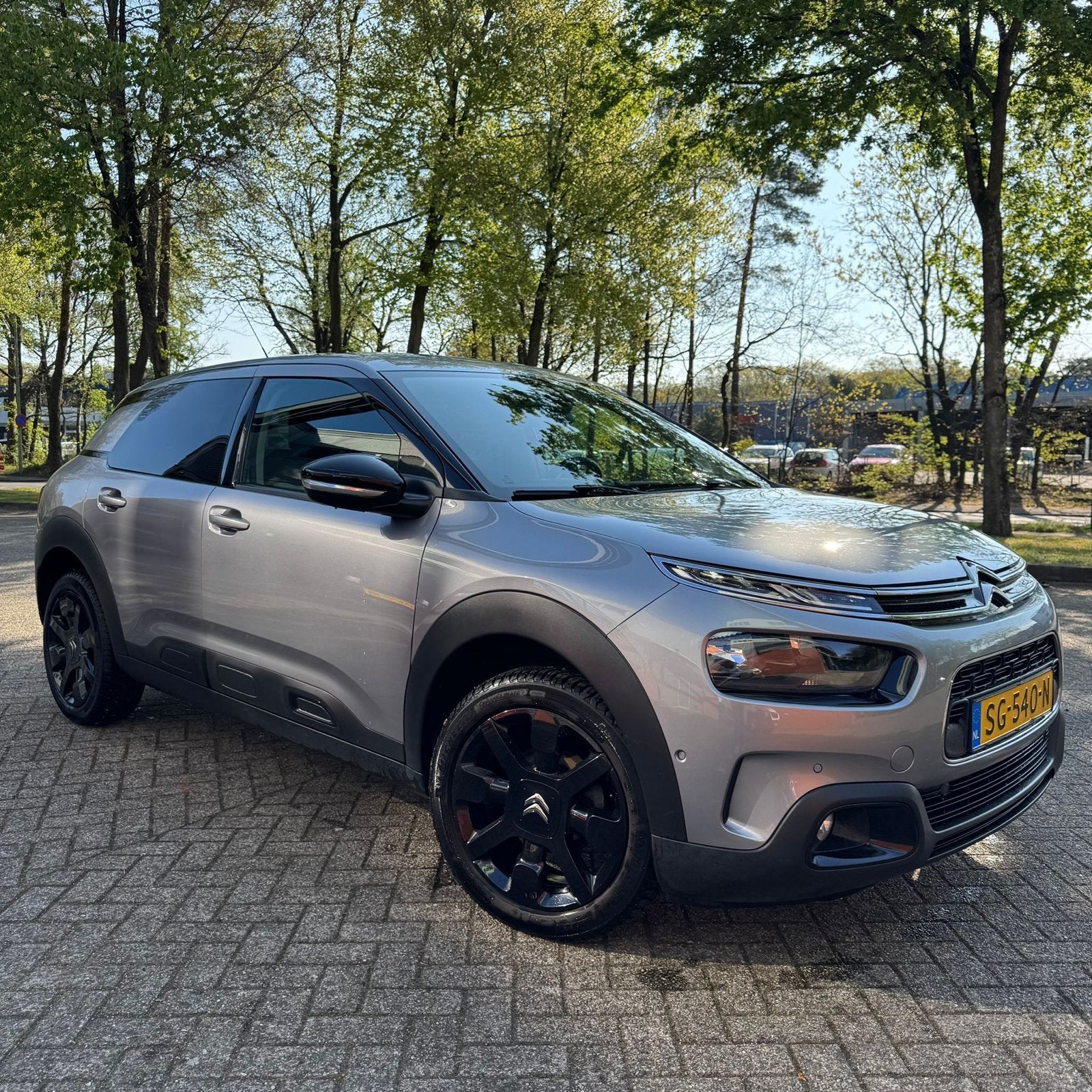 Citroën C4 Cactus 1.2 E-thp 110 2018 Grijs, Auto's, Voorwielaandrijving, 40 €/maand, 1199 cc, Origineel Nederlands