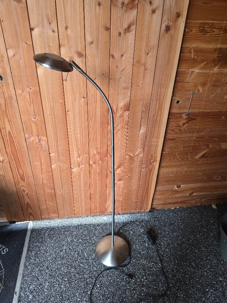 Moderne vloerlamp met flexibele arm, Ophalen, 100 tot 150 cm, Overige fittingen, Zo goed als nieuw