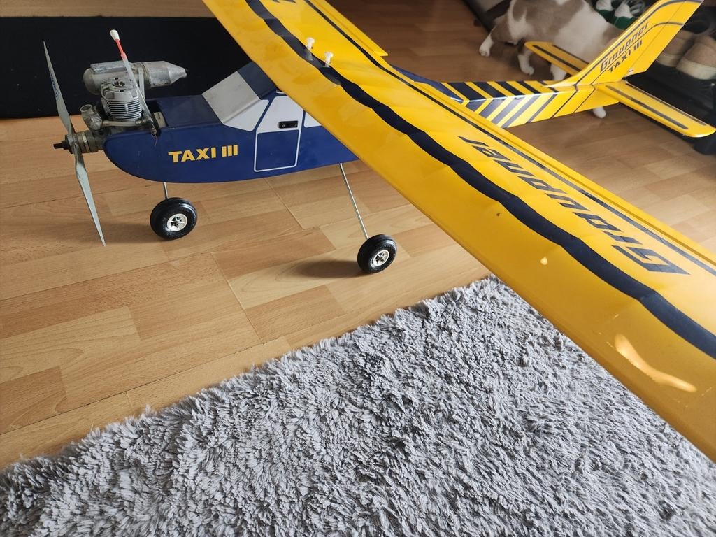 Graupner Taxi III RC Vliegtuig met Benzine Motor, Hobby en Vrije tijd, Modelbouw | Radiografisch | Vliegtuigen, Ophalen of Verzenden