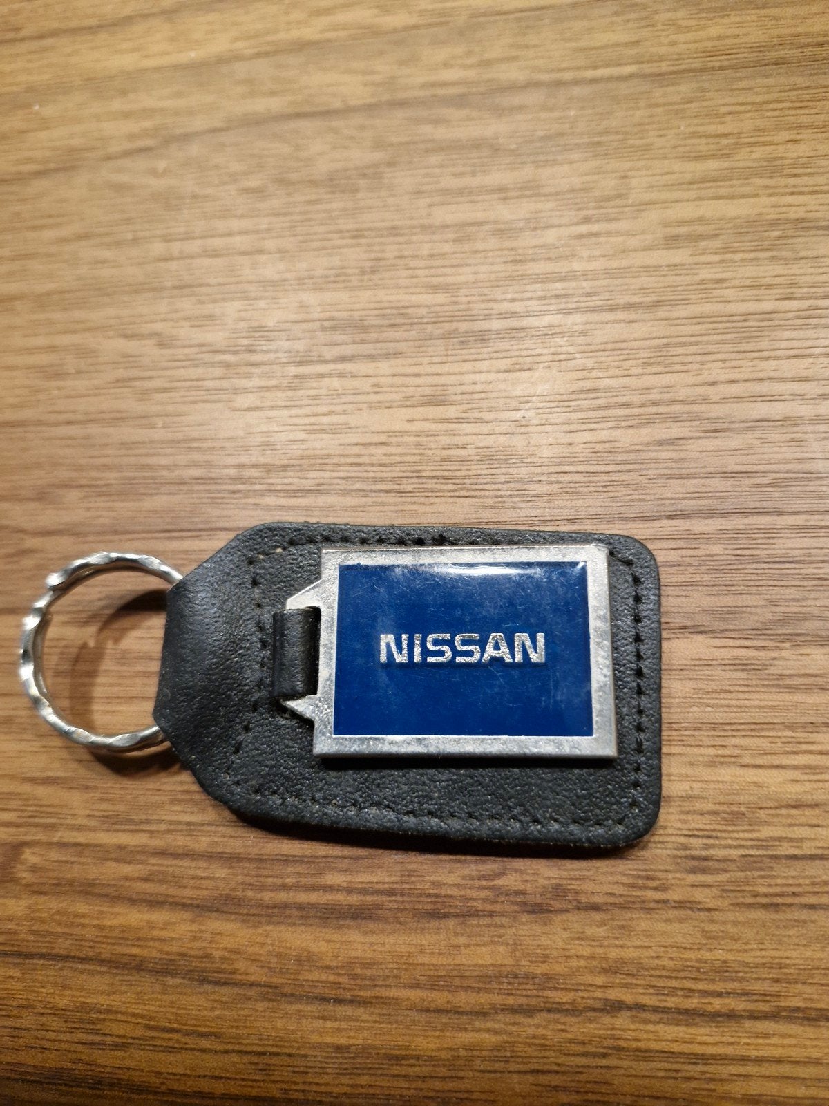 533 Nissan sleutelhanger - Blauw met zilveren rand, Ophalen of Verzenden, Gebruikt, Merk