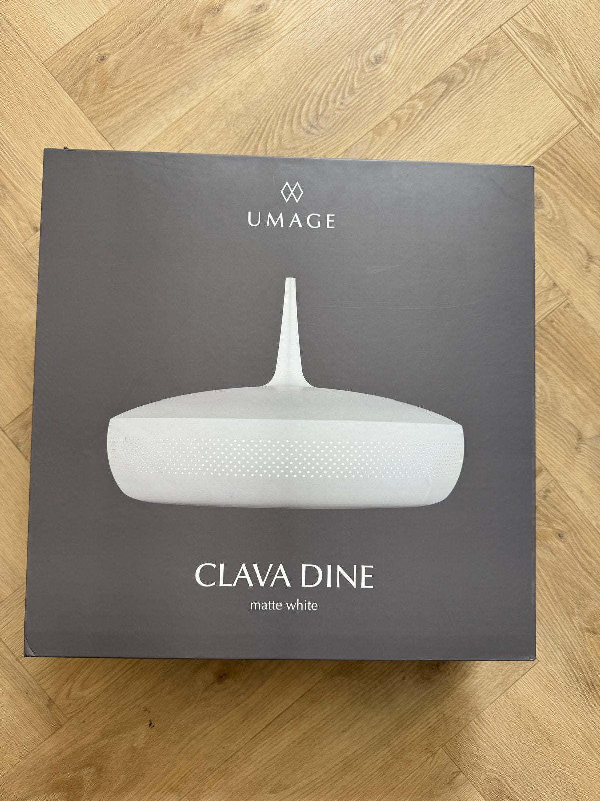 UMAGE Clava Dine hanglamp mat wit, Huis en Inrichting, Lampen | Hanglampen, Ophalen, Zo goed als nieuw, Metaal