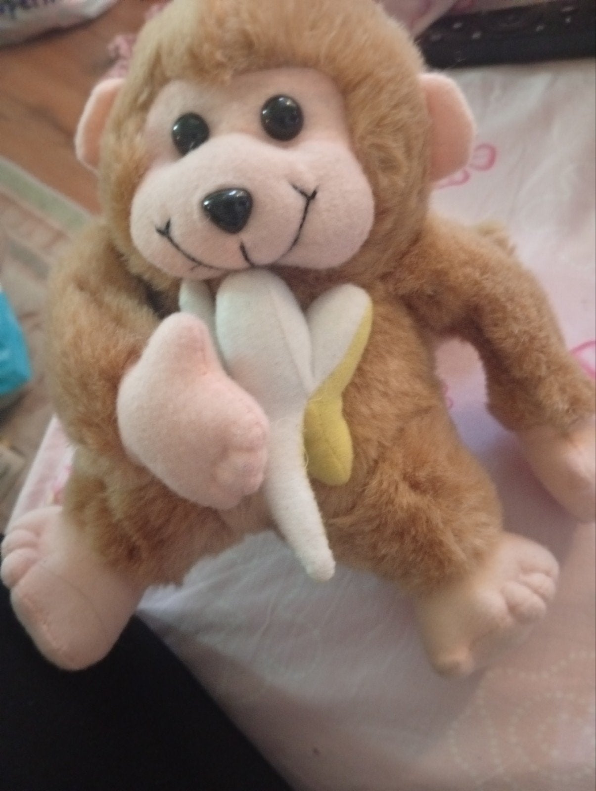 Schattige knuffelaap met banaan, Overige merken, Overige karakters, Ophalen of Verzenden, Zo goed als nieuw