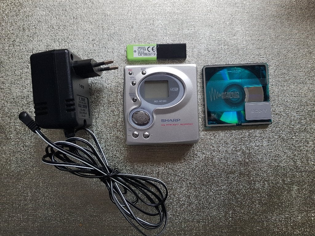 Sharp MD-MT180H Portable MiniDisc Recorder + (Nieuwe Accu), Verzenden, Minidisc-speler