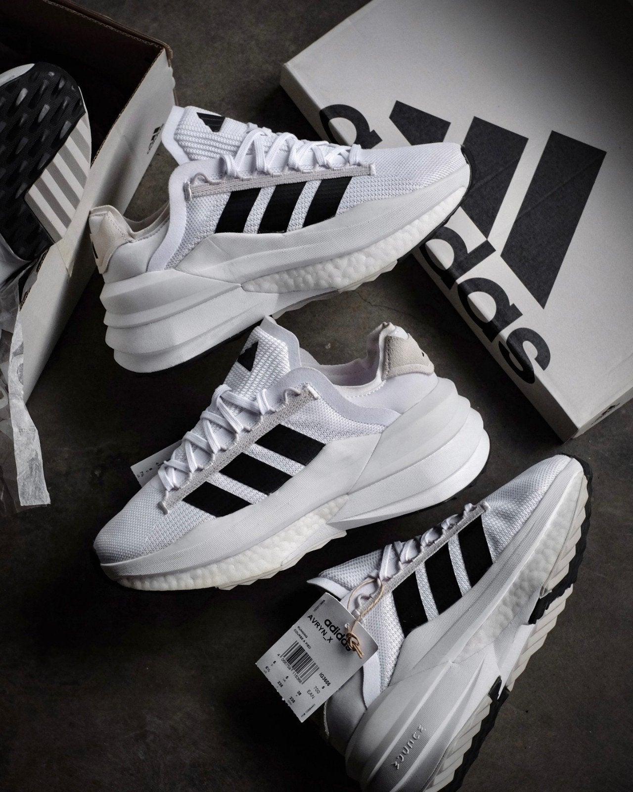 Adidas Ultraboost Avryn X, Wit, Nieuw, Ophalen of Verzenden, Sneakers of Gympen
