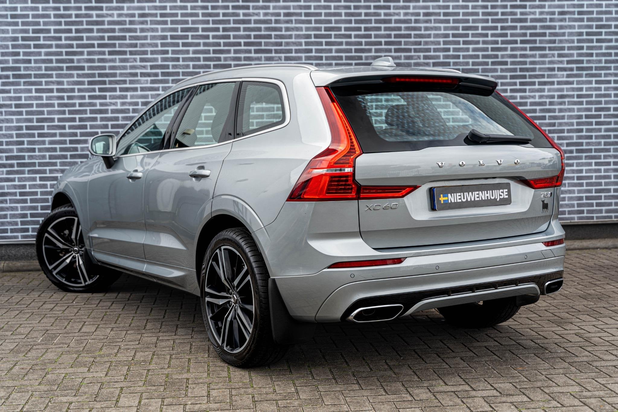 Volvo XC60 2.0 T5 AWD R-Design | Nappaleder | Stoelventilati, Auto's, 12 maanden, Gebruikt, Euro 6, 4 cilinders