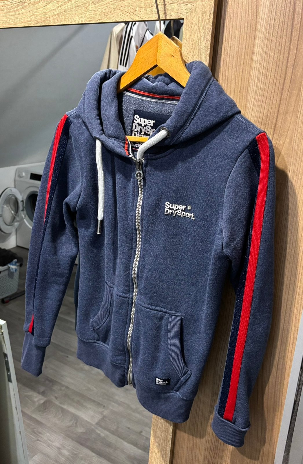 Blauw met rood vest Superdry, Ophalen of Verzenden, Zo goed als nieuw, Maat 38/40 (M)