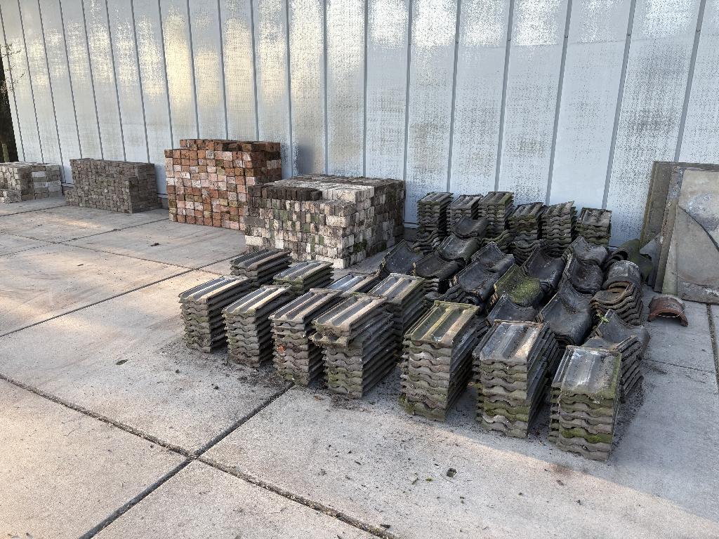 Bakstenen en dakpannen (GRATIS) ophalen, Ophalen, 15 m² of meer, Dakpannen, Overige kleuren