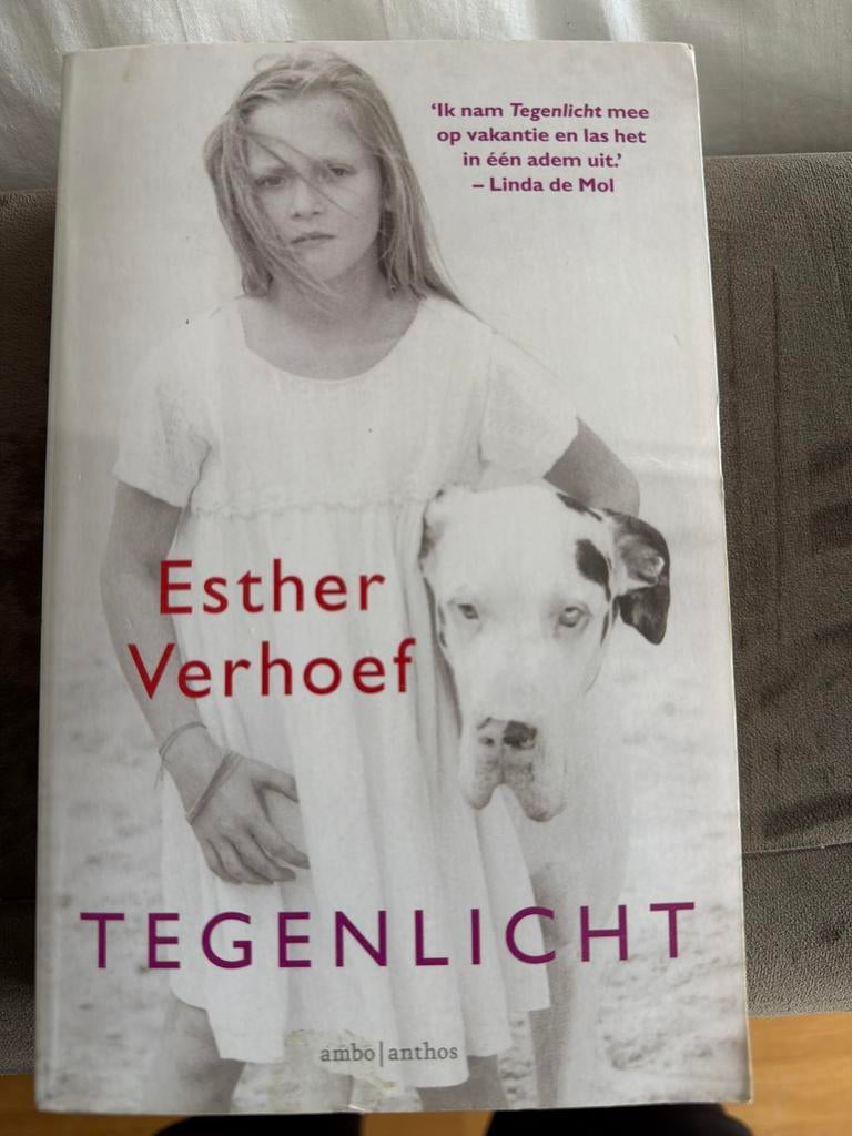 Tegenlicht - Esther Verhoef (Thriller), Ophalen, Gelezen, Nederland