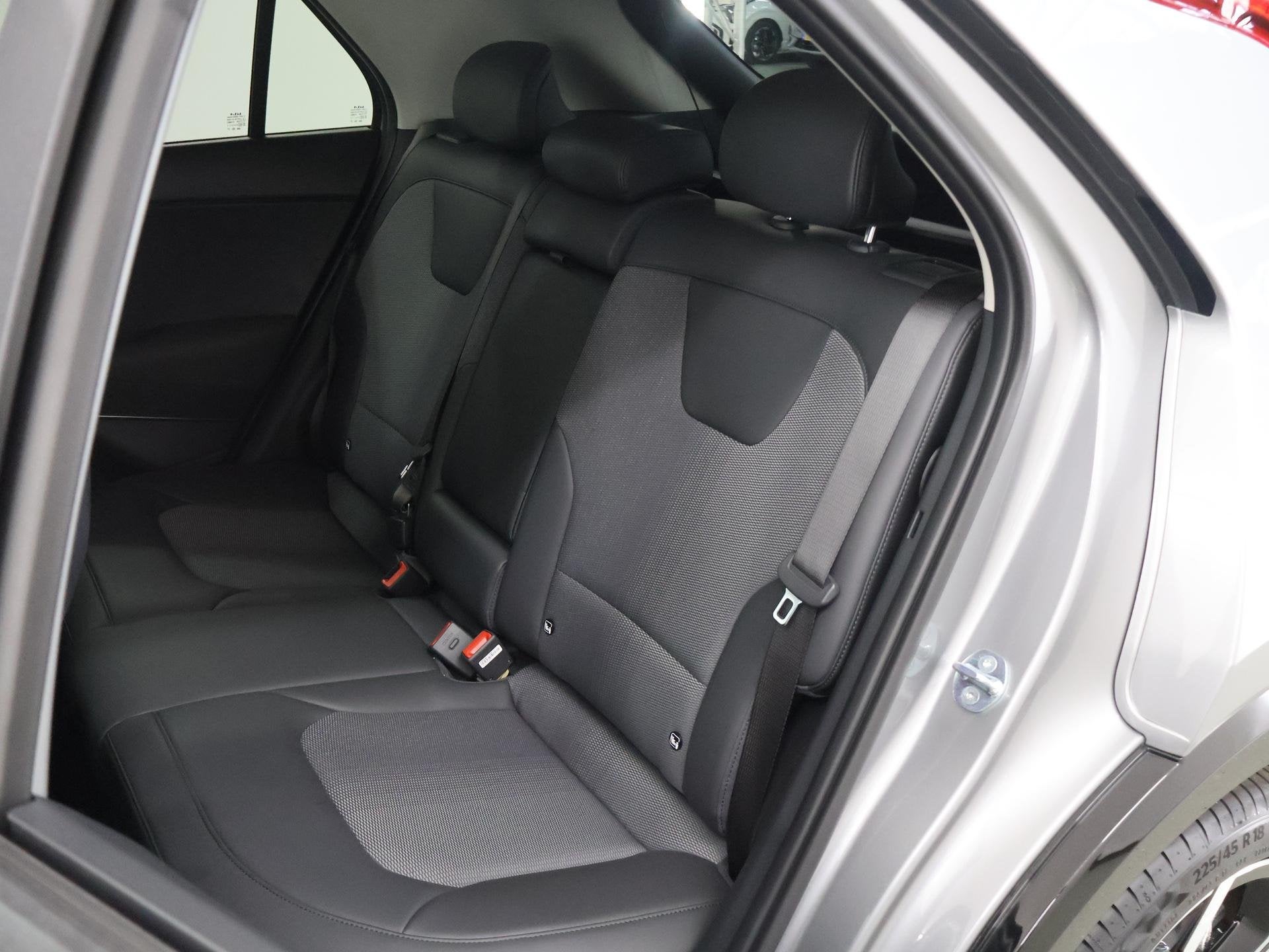 Foto 11 van Kia Niro 1.6 GDi PHEV DynamicPlusLine Edition | 18” lichtm