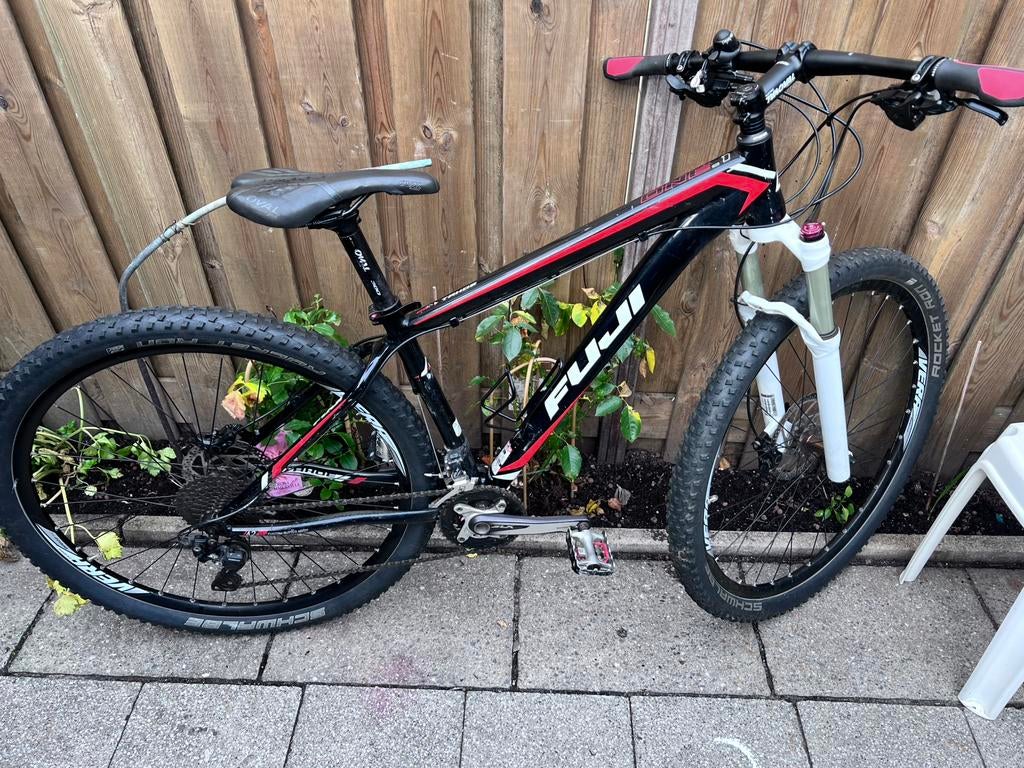 Fuji Carbon mountainbike Shimano hydraulische remmen, Ophalen of Verzenden, Zo goed als nieuw, Overige merken