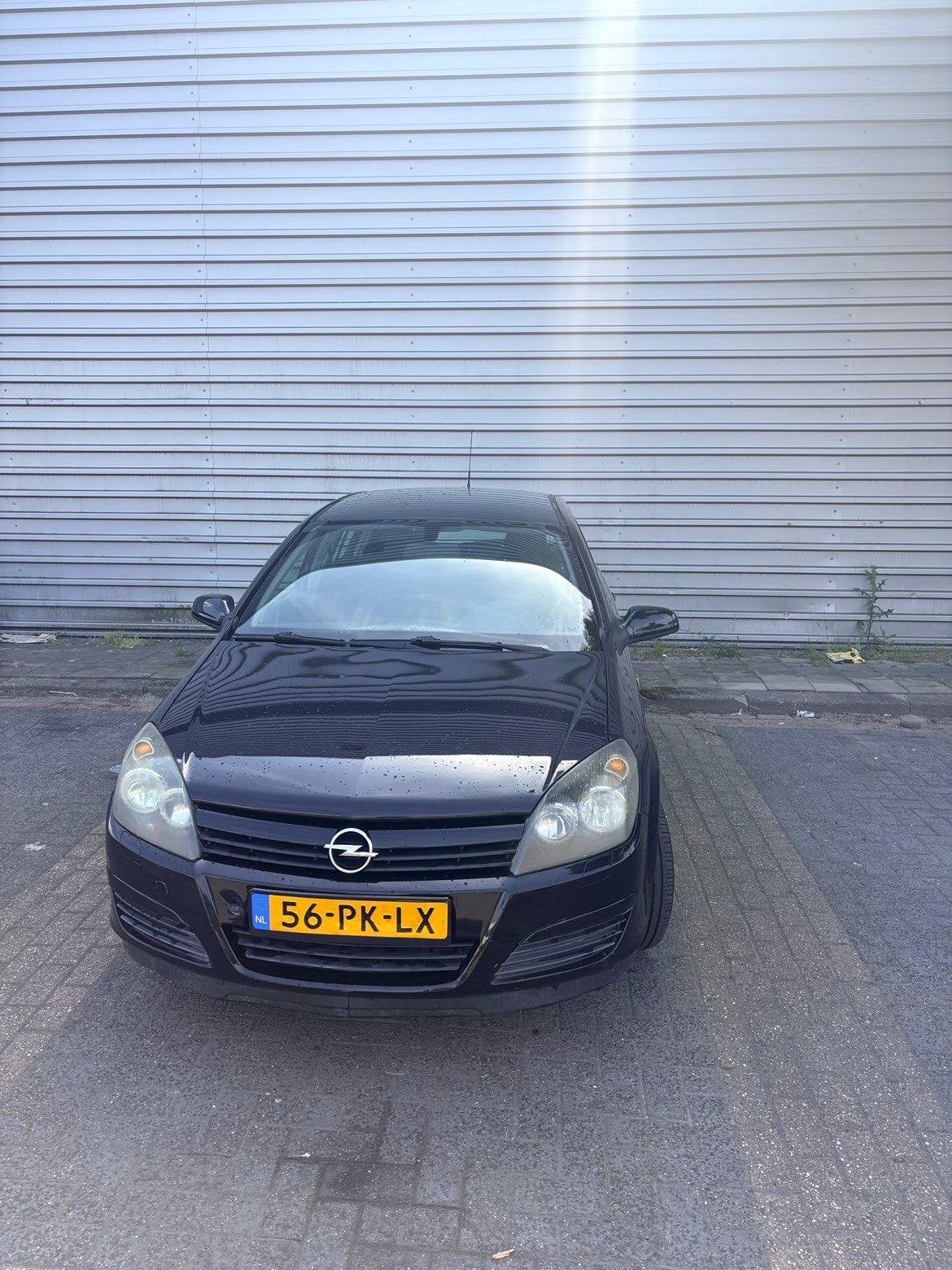 Opel Astra 1.6 16V 5D 77KW 2004 Zwart, Voorwielaandrijving, 15 km/l, 4 cilinders, 1165 kg