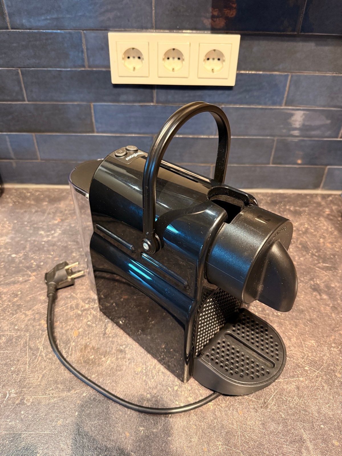 Foto 3 van Nespresso koffiecupmachine - Zwart