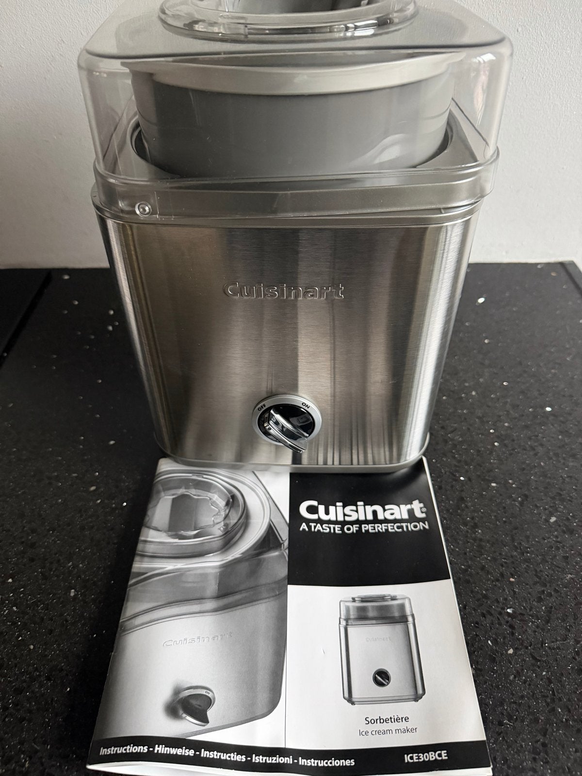 Cuisinart Icemaker met instructieboekje - Zo goed als nieuw, Ophalen of Verzenden, Zo goed als nieuw