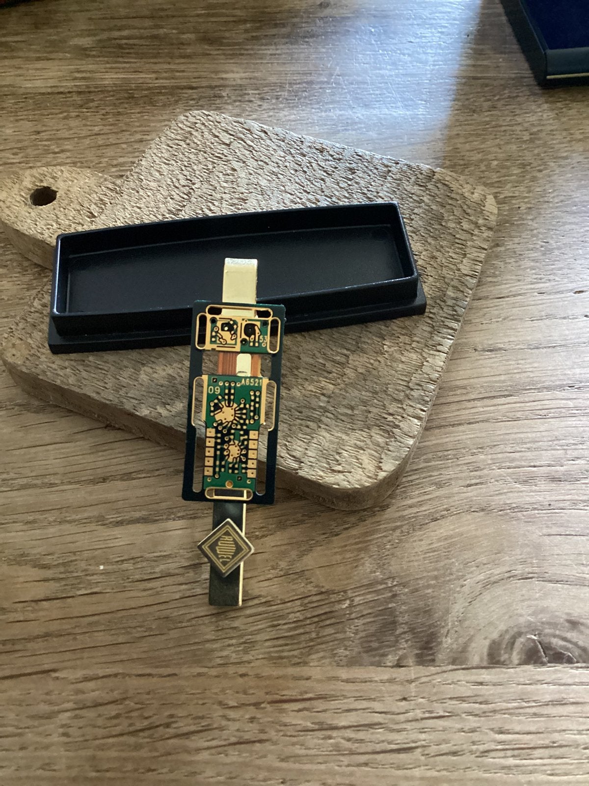 Dasspeld, Verzenden