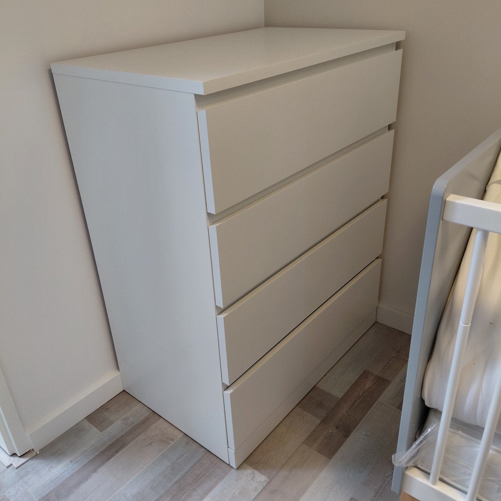 Malm Ladekast, Huis en Inrichting, Ophalen, 50 tot 100 cm, Zo goed als nieuw, 3 of 4 laden