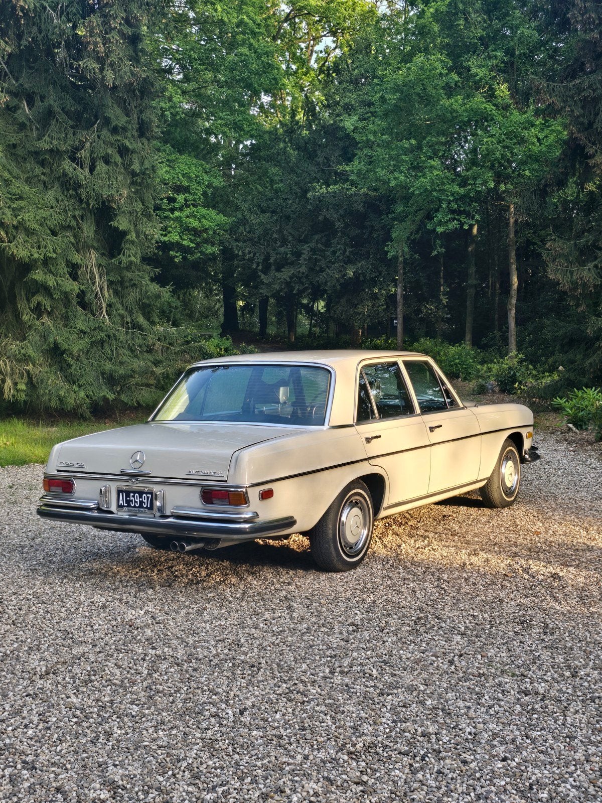 Mercedes-Benz 200-Serie 2.7 280 AUT 1971, Auto's, Mercedes-Benz, Automaat, Wit, 161 pk, Particulier
