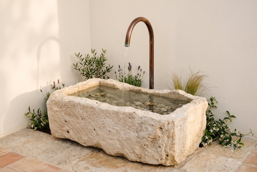 Natuursteen trog, pot of fontein. Bali ibiza klakzandsteen, Ophalen, Steen, Gebruikt, 40 cm of meer