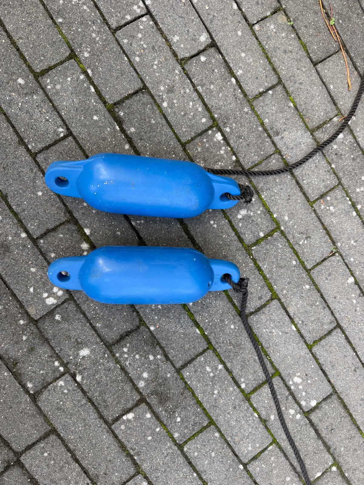 2x Blauwe bootfenders 9x30 cm met touw, Watersport en Boten, Ophalen, Gebruikt, Overige typen