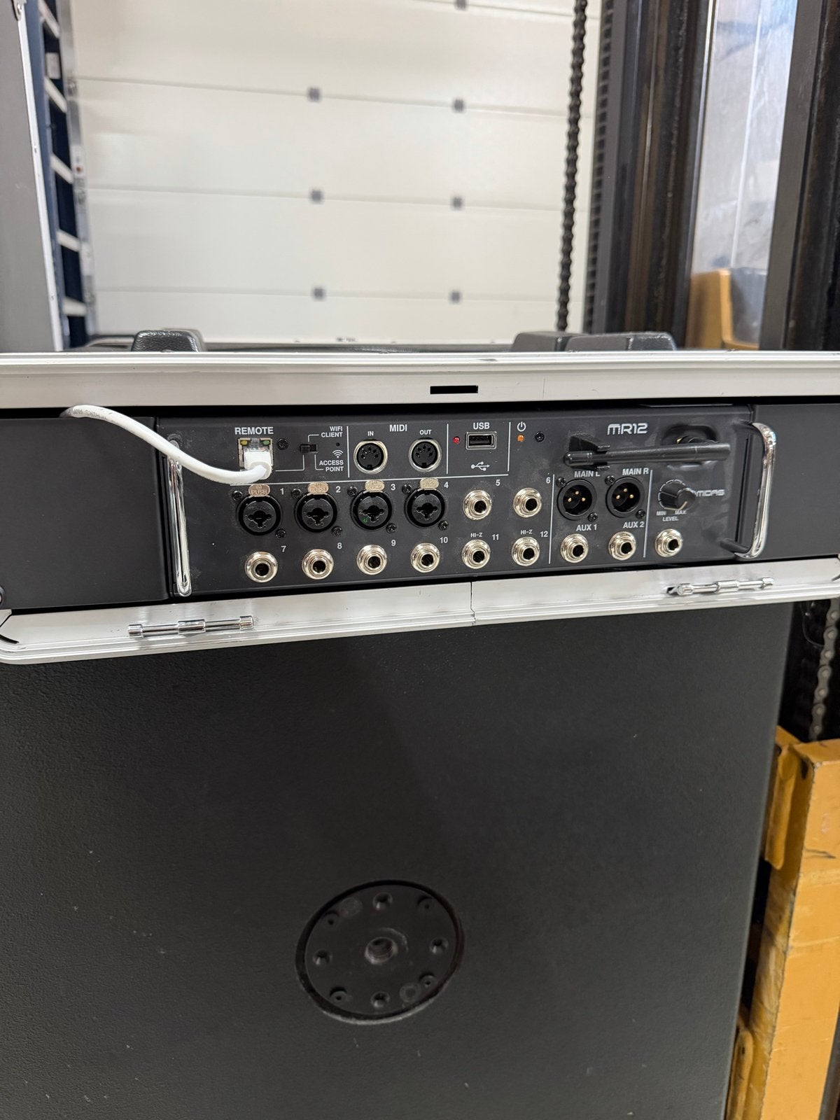 Midas MR12 digitale mixer met TP-Link router + flichtcase, Ophalen, Gebruikt, 10 tot 20 kanalen, Microfooningang