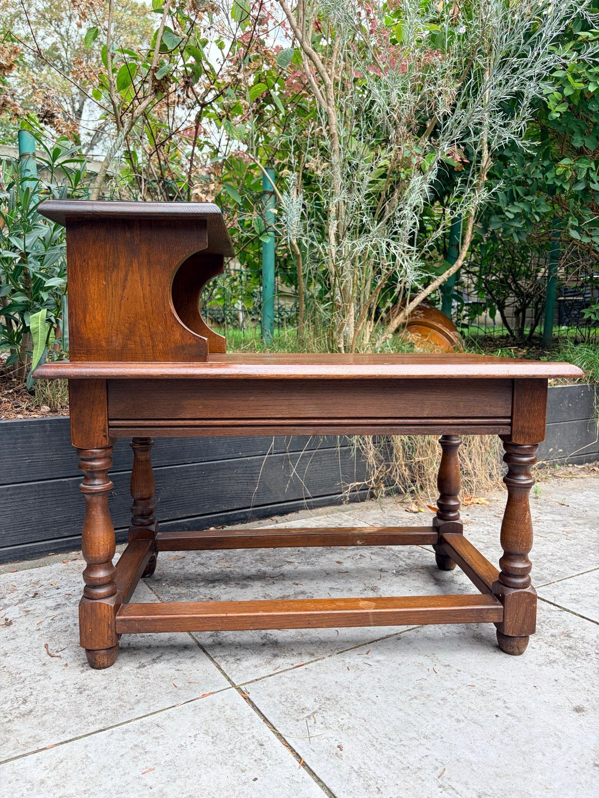 Foto 5 van Vintage telefoontafel / bijzettafel met lade – hout