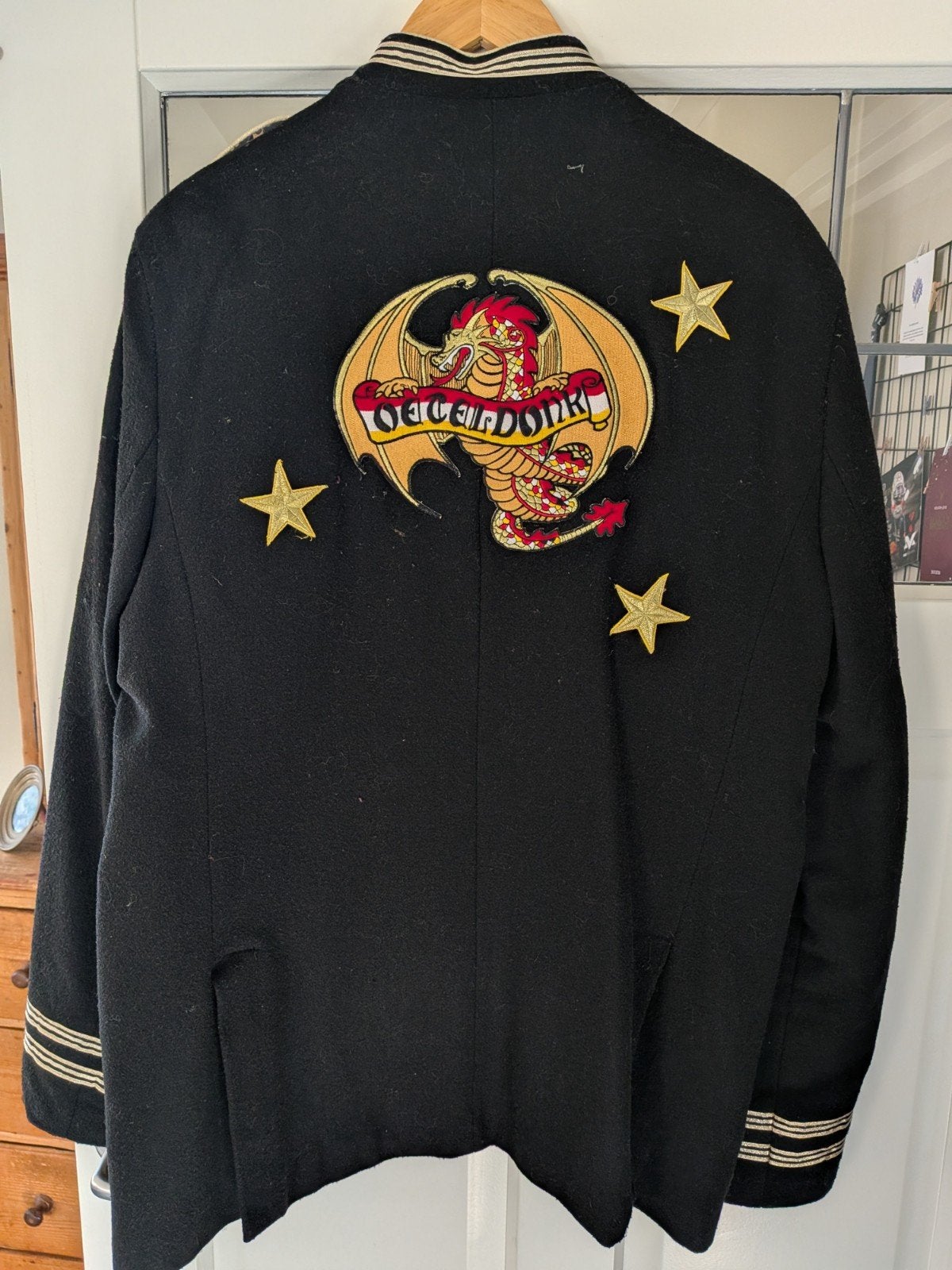 Carnavalsjas Oeteldonk 3XL (valt kleiner), Carnaval, Overige maten, Ophalen of Verzenden, Kleding