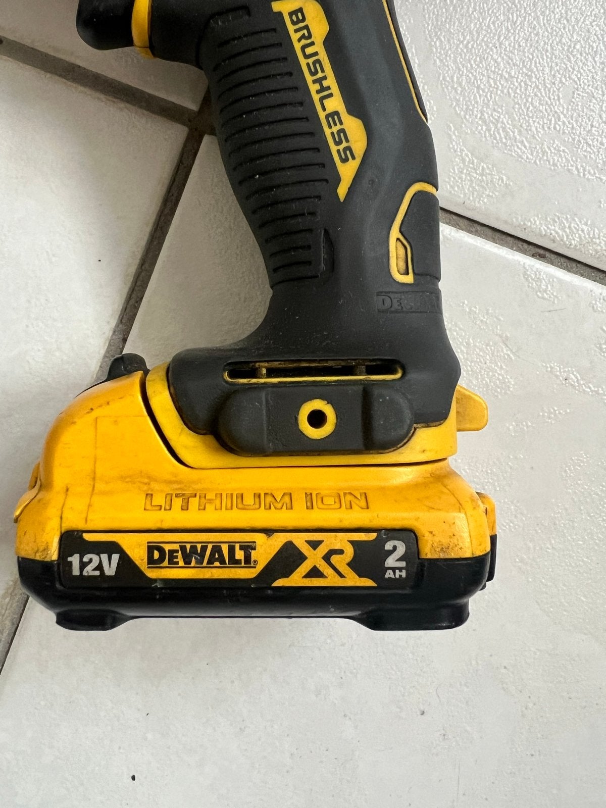 DeWalt DCF801 12V XR Accu Slagmoersleutel met Lader en Koffe, Gebruikt, Variabele snelheid, Overige typen, Ophalen of Verzenden