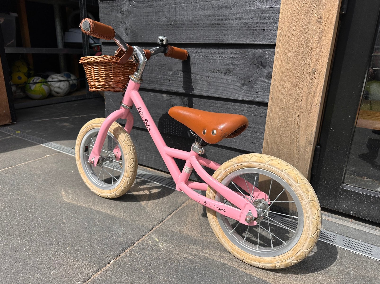 Roze loopfiets retro rider, Ophalen, Gebruikt, Minder dan 16 inch