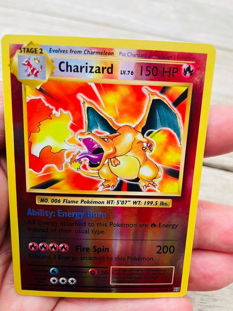 Charizard 11/108 2016, Hobby en Vrije tijd, Verzamelkaartspellen | Pokémon, Ophalen of Verzenden, Zo goed als nieuw
