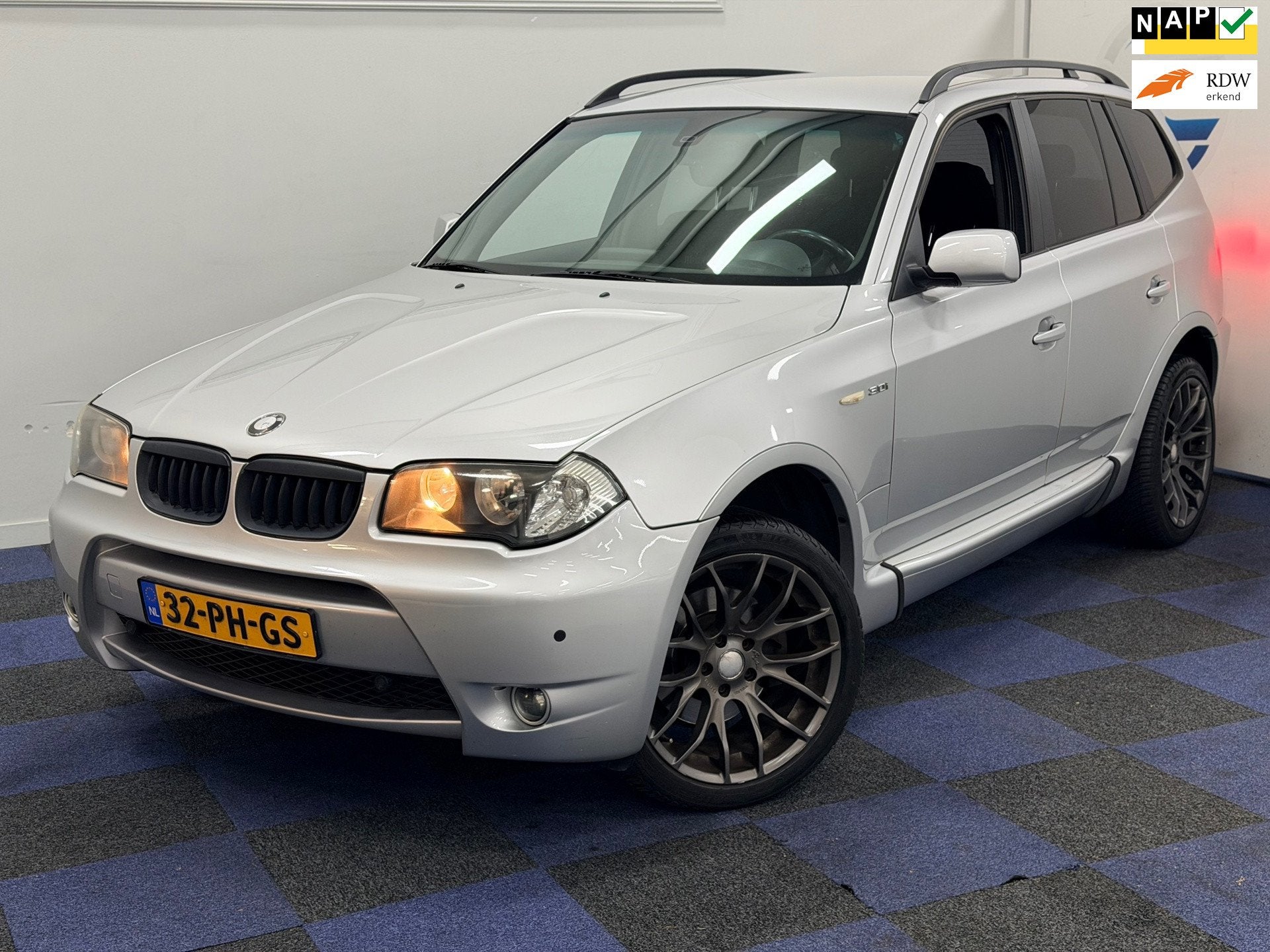 BMW X3 3.0i Executive / AUTOMAAT / DEALER ONDERHOUDEN / SUPE, Auto's, Automaat, Dealer onderhouden, Gebruikt, 2000 kg