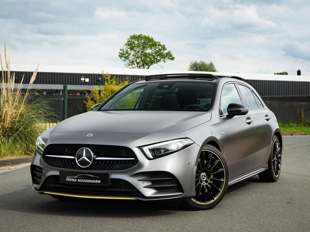 Mercedes A-klasse 250 4MATIC AMG EDTION 1 Panoramadak|360 ca, Automaat, 15 km/l, Zwart, 4 cilinders