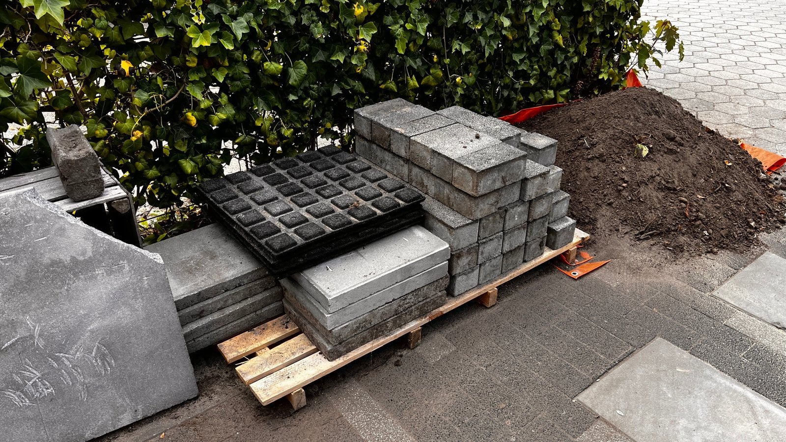 Gratis af te halen., Tuin en Terras, Tegels en Klinkers, Ophalen, Gebruikt, Minder dan 5 m², Beton