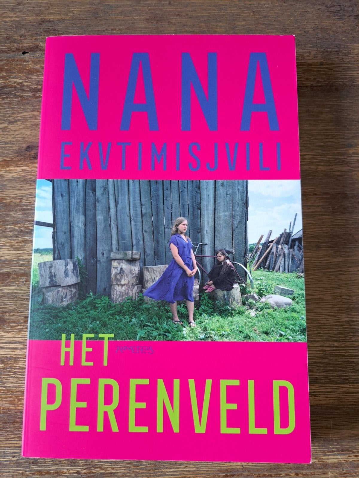 Nana Ekvtimishvili - Het perenveld, Ophalen of Verzenden, Zo goed als nieuw, Nana Ekvtimishvili