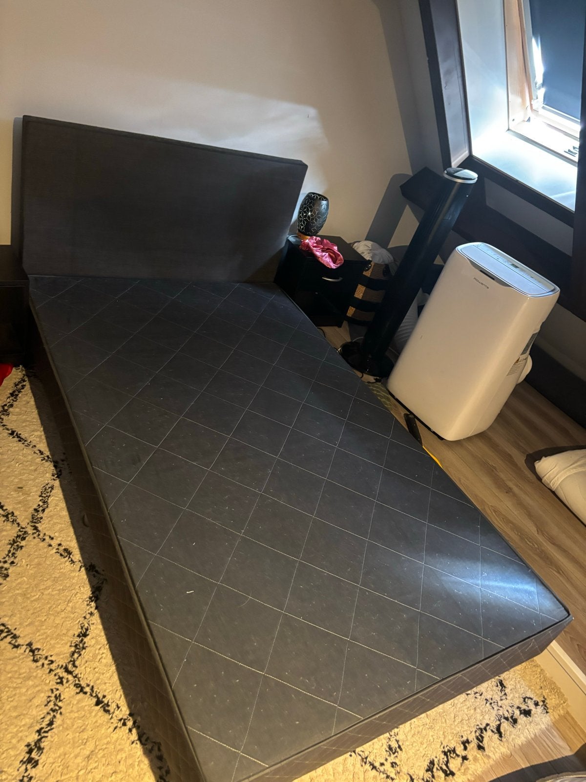 Foto 3 van 120x200 met matras Eenpersoons boxspring bed met hoofdbord
