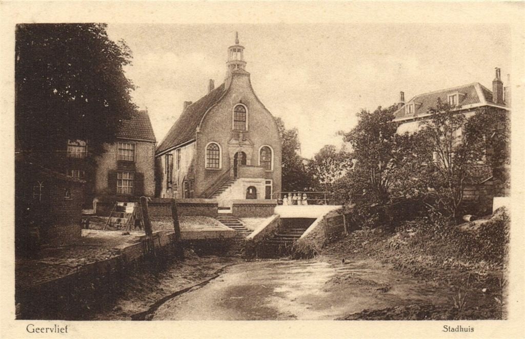Geervliet - Stadhuis - beschreven, Verzenden, 1920 tot 1940, Ongelopen, Zuid-Holland