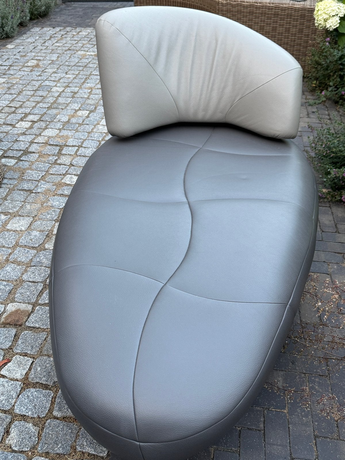 Leolux Kikko Chaise Longue Fauteuil, Ophalen, Zo goed als nieuw, 75 tot 100 cm, Eenpersoons