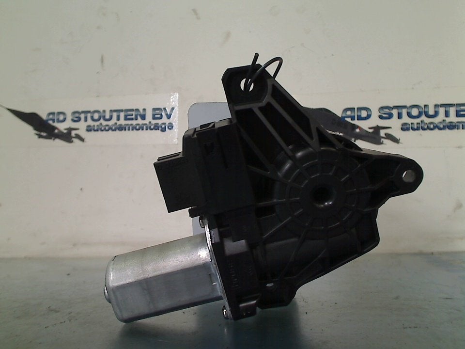 Motor Raammechaniek Links Achter B (W246/W242) 2018, Gebruikt, Mercedes-Benz AG, Mercedes-Benz, Mercedesstraße 120, Stuttgart 70372, , Duitsland