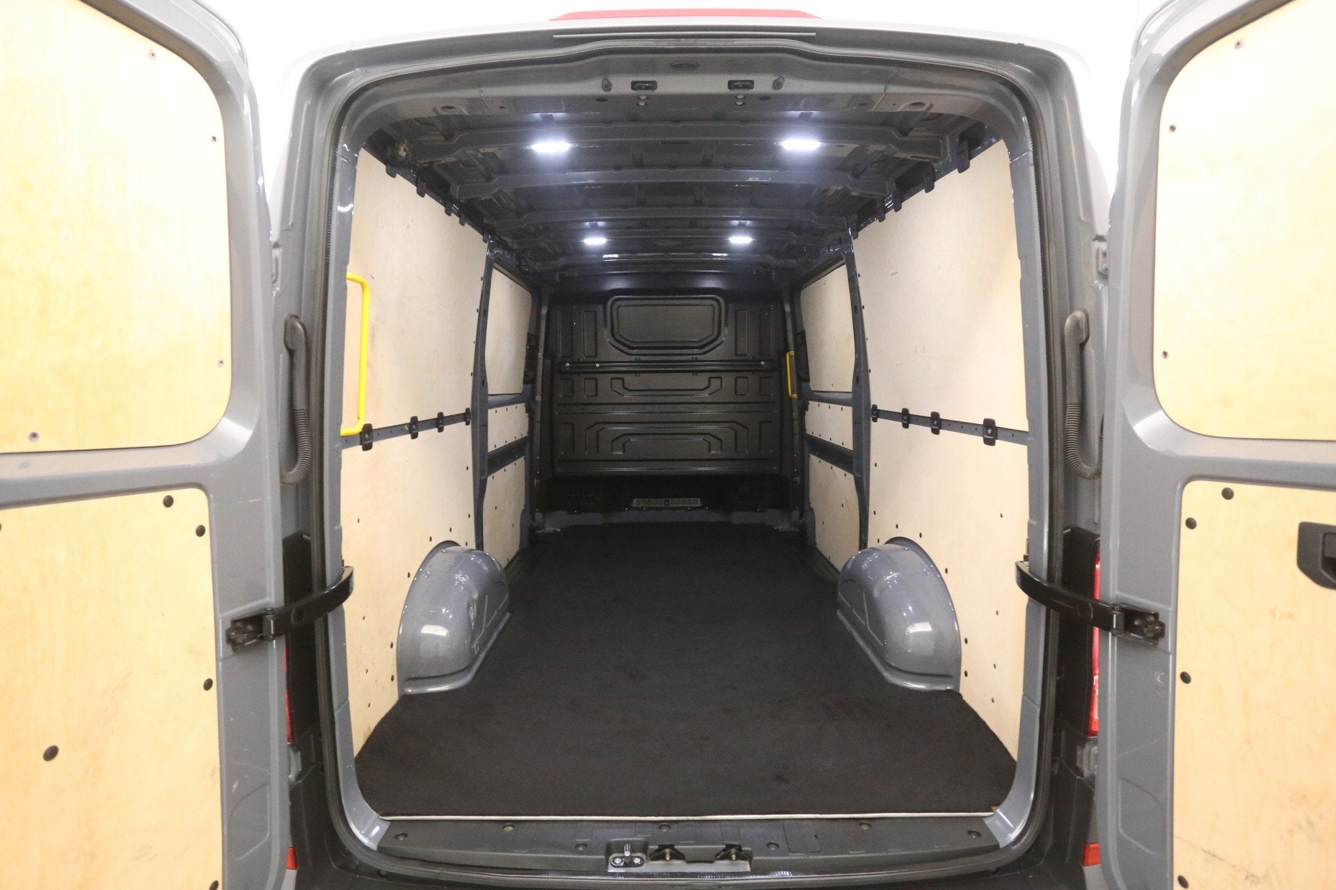 Volkswagen Crafter 2.0 TDI L3H2 177PK | 3000KG Trekgew. | Tr, Auto's, 13 km/l, Gebruikt, 4 cilinders, Volkswagen