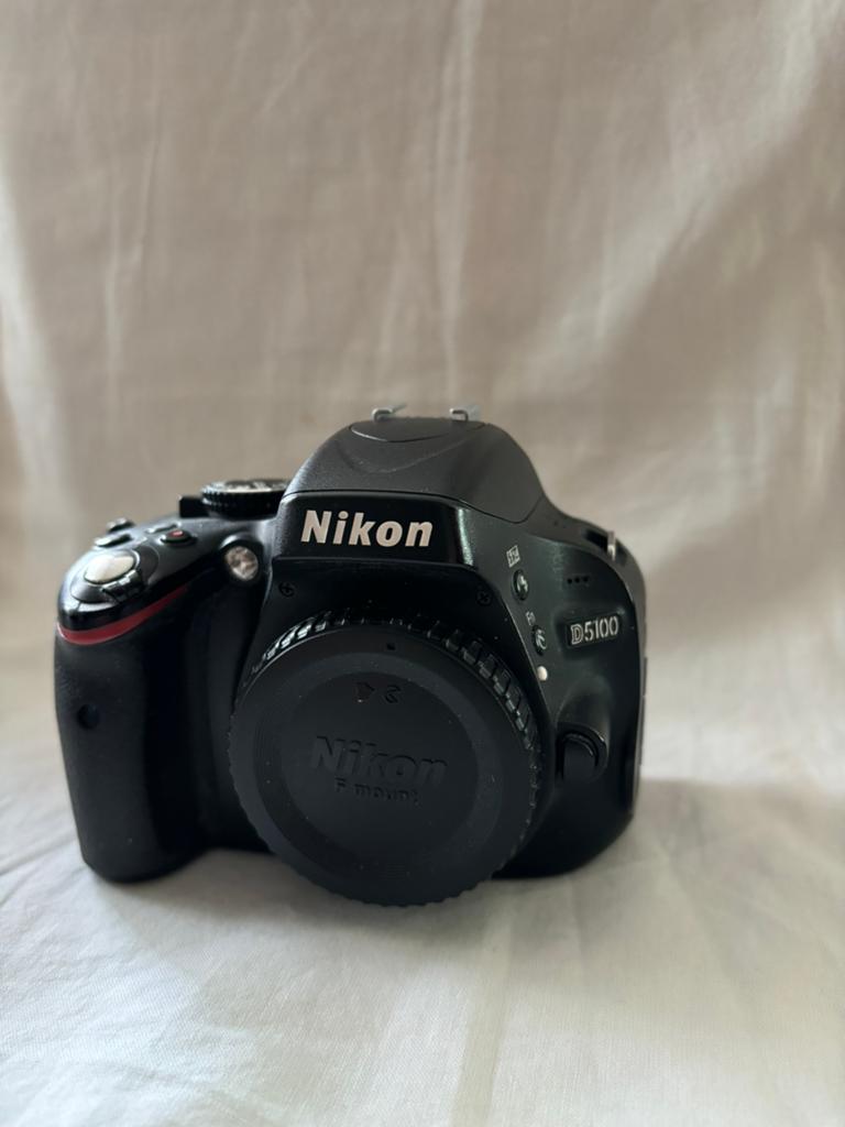 Nikon D5100 camera body met accu en lader, Ophalen of Verzenden, Gebruikt, Spiegelreflex, Nikon