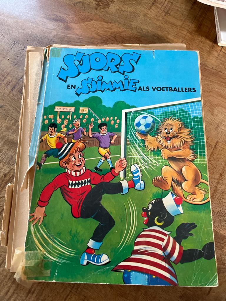 Sjors en Sjimmie als voetballers - Vintage stripboek, Boeken, Eén stripboek, Ophalen of Verzenden, Gelezen