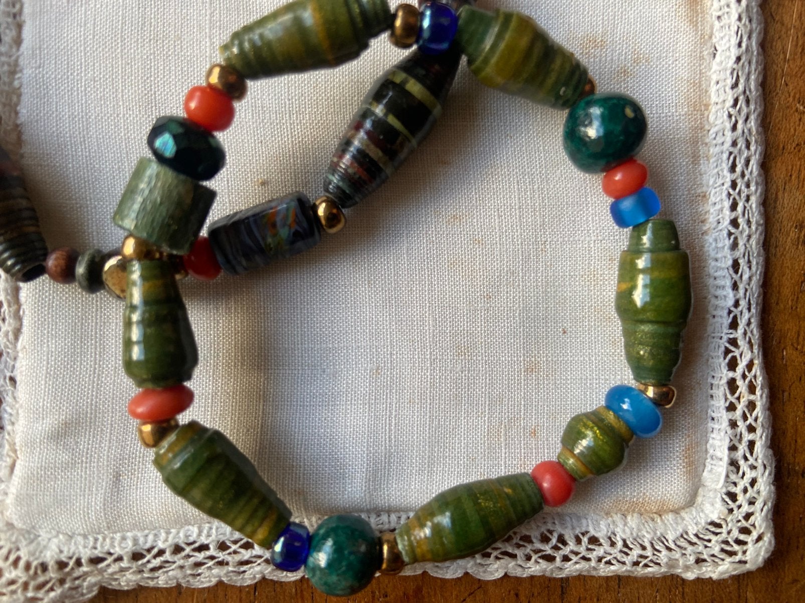 Armband glas papier steen bloedkoralen, Ophalen of Verzenden, Zo goed als nieuw, Rood