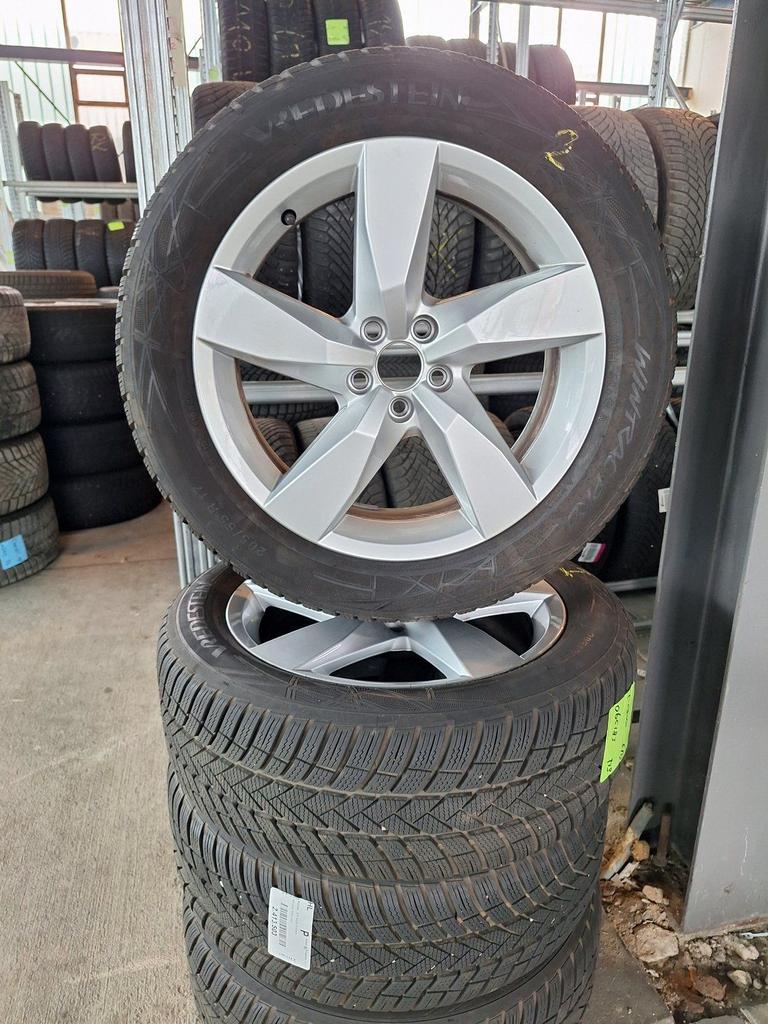 Volkswagen T-Cross WInterset 17 Inch Origineel, Auto-onderdelen, Banden en Velgen, Ophalen, Gebruikt, -, -
