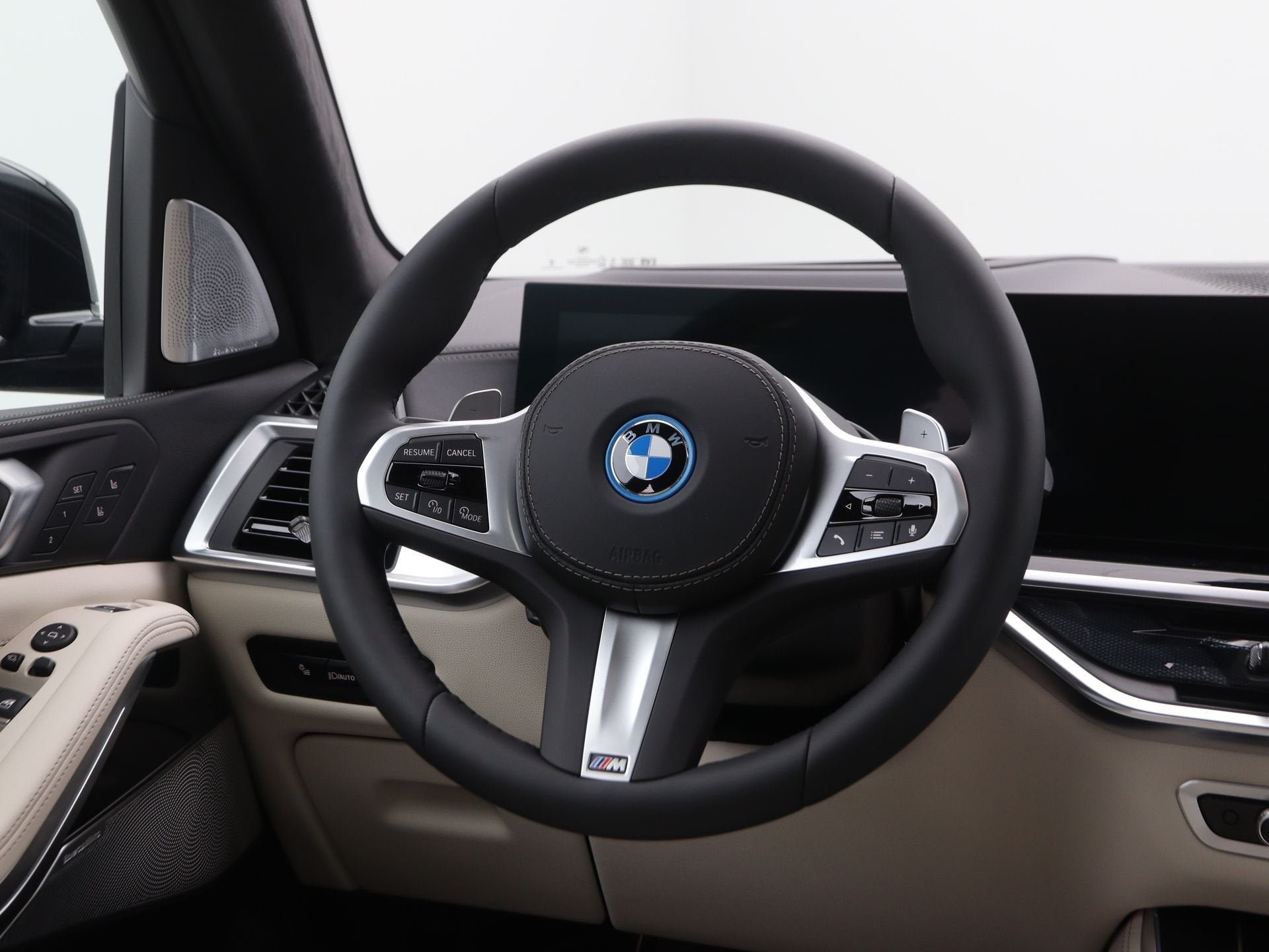 BMW X5 xDrive50e (bj 2026, automaat), Auto's, Automaat, X5, 2395 kg, Blauw