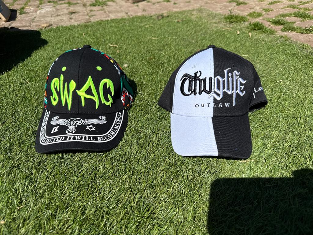 Nieuwe petten: 'SWAG' en 'Thuglife Outlaw', Ophalen of Verzenden, Nieuw, One size fits all, Pet